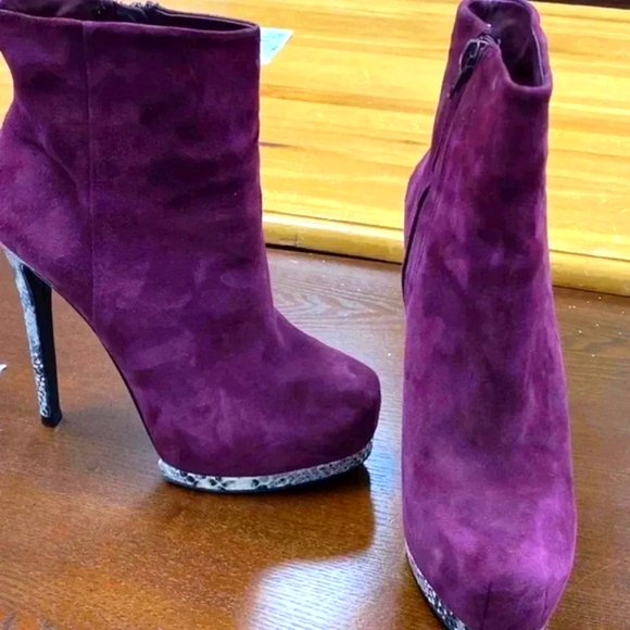 Pour La Victoire Suede Platform Booties - Size 7.5 - Picture 8 of 8